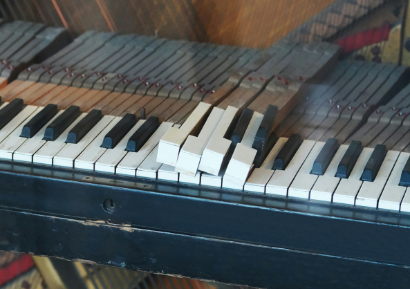 Piano ma non piano - Primer tempo. Ruptura