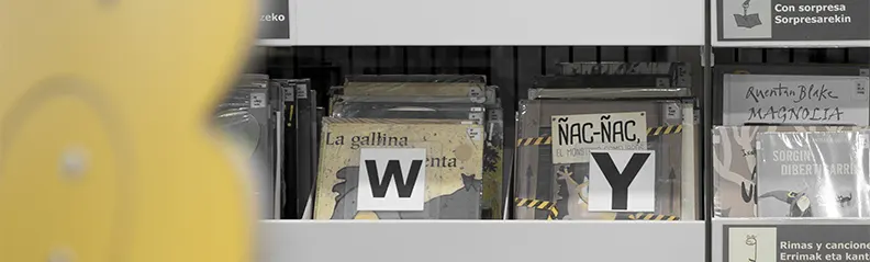 libros-estanteria-letras